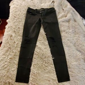 Black distressed American Eagle skinny jeans